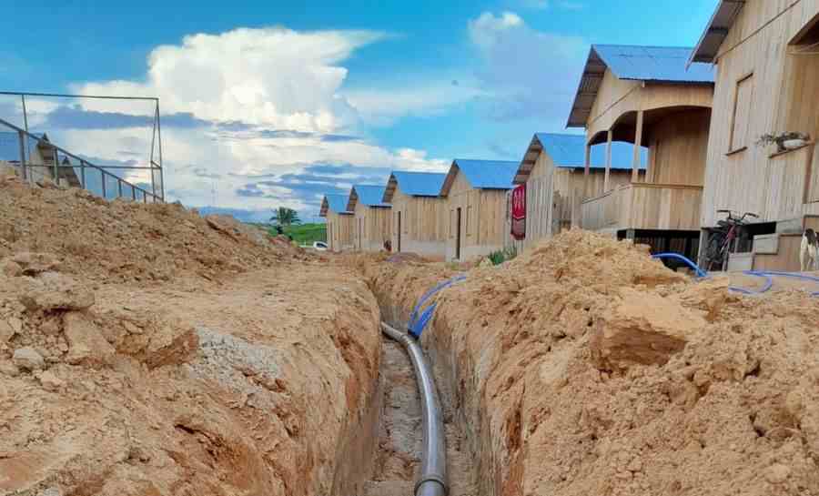 Saneacre amplia rede de água para atender novas casas populares em Tarauacá